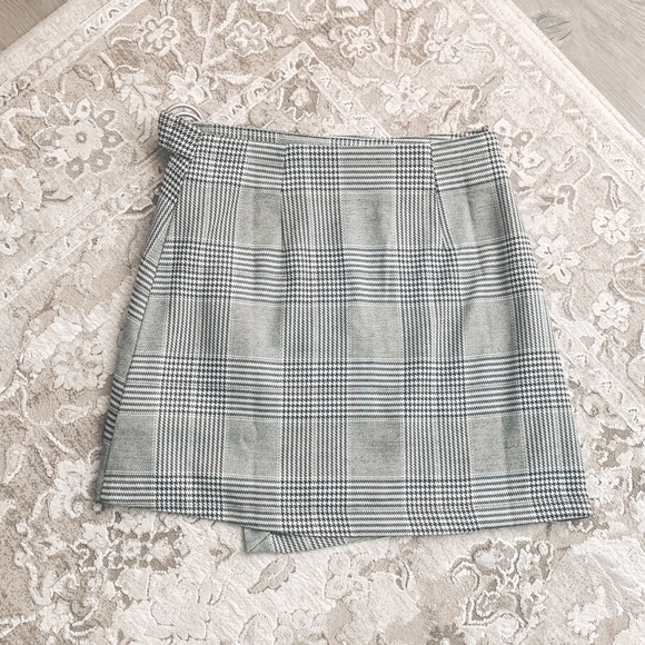 Lush Plaid Wrap Skirt - Picture 3 of 4